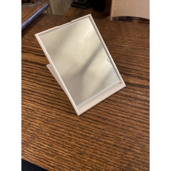 Vintage White Estee Lauder Foldable Built In Stand Flat Travel Compact Mirror 4" - Picture 3 of 4